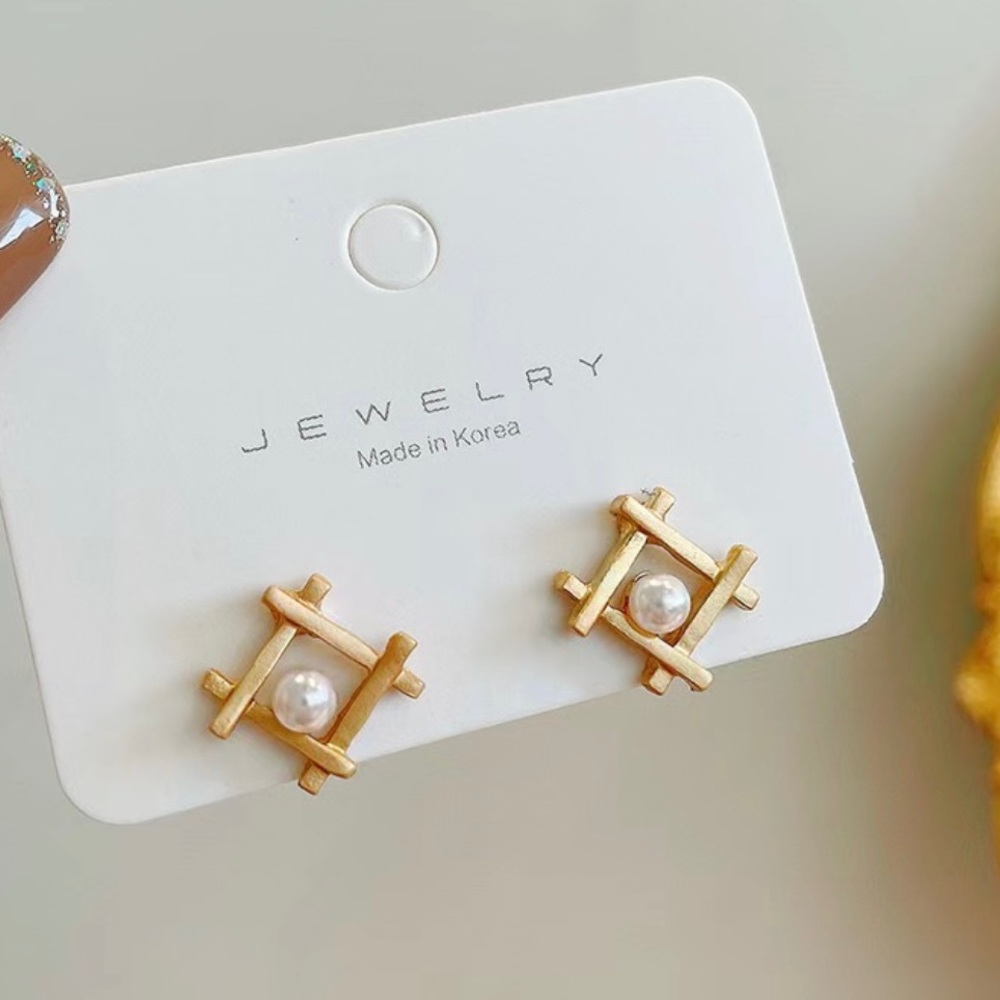 Square pearl CLIP ON earrings